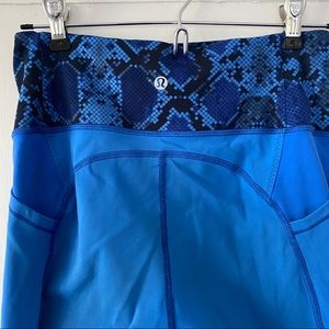 Colbalt blue snake skin leggings lulu lemon size 6